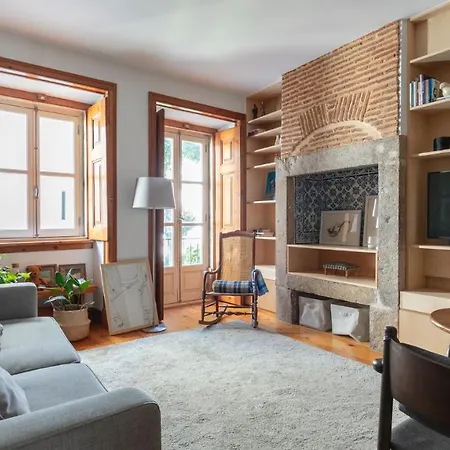 Plum Guide - Rustic Heart Apartment *